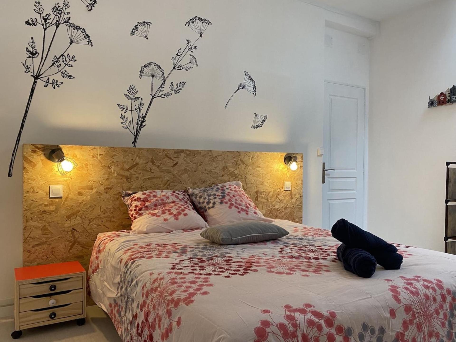 La Maison D'Angelique - Colocation Hoteliere A 150M Gare Tgv- Grande Cuisine Equipee & Salon - Fibre - Netflix Niort Exterior foto